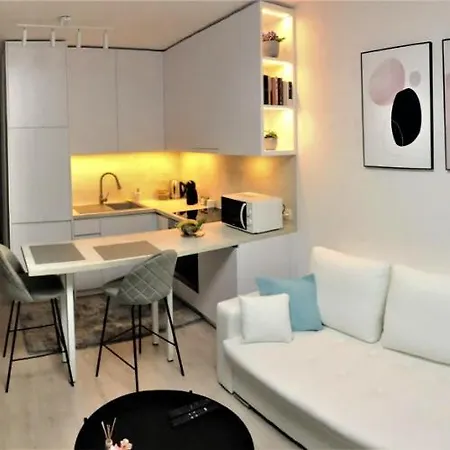 Urban - Free Parking, Energy, Modern Style * براتسيلافا